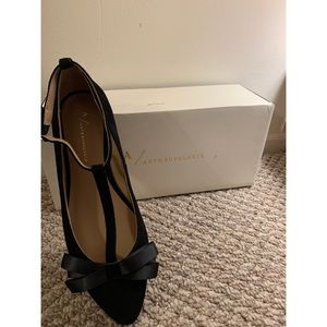 Anthropologie T Bow Flats